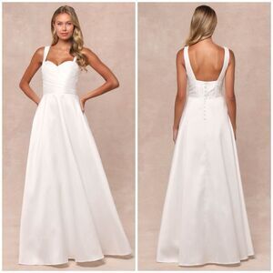 Lulus Modern Affection Maxi Dress Women's M White Taffeta Pleated NWT